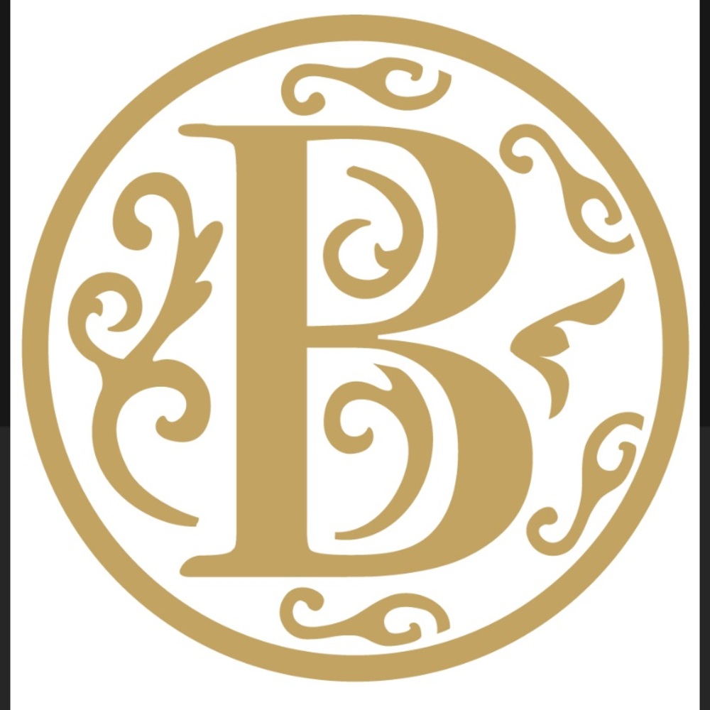 Meet your Posher, Becca